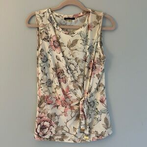 Women’s sleeveless top